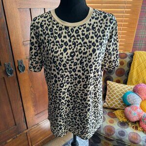 NWT Blooming Jelly Short Sleeve Leopard Print Top